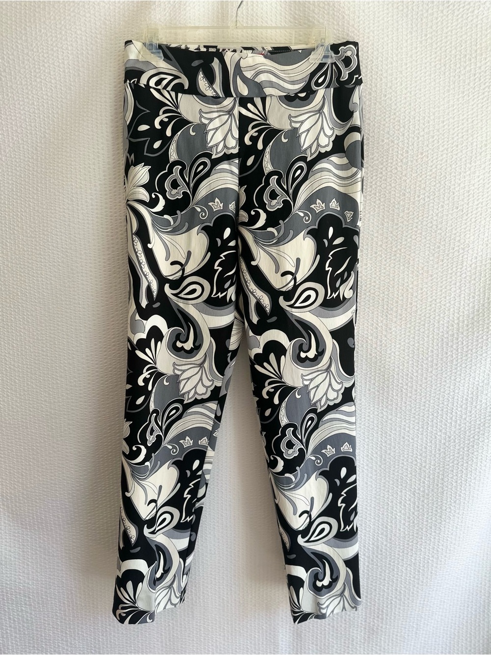 KRAZY LARRY Women’s Black White Gray Paisley Stretch Pull On Pants Size: 6